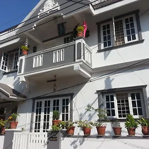 Bed & Breakfast Gloria, Kochi